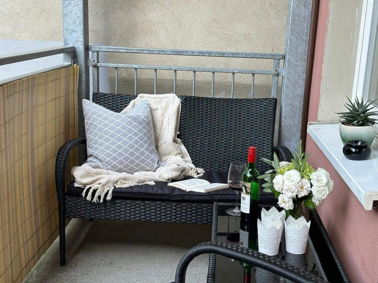 Appartement "Stadtgefluester" Im Zentrum, Inkl Stellplatz, 2 Betten, Babybett, Balkon, Gratis Kaffee Und Tee, Wlan Будишин Екстер'єр фото