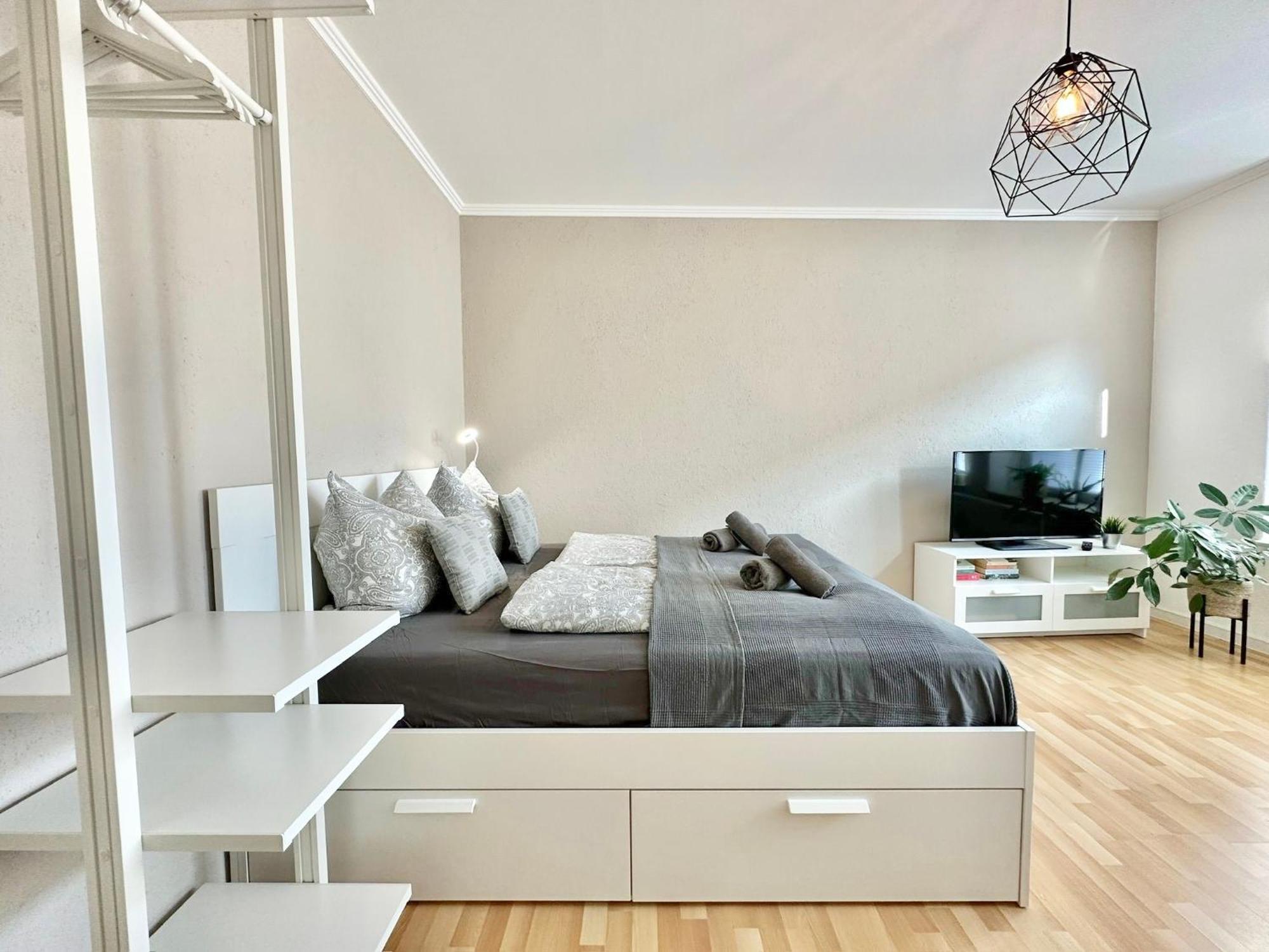 Appartement "Stadtgefluester" Im Zentrum, Inkl Stellplatz, 2 Betten, Babybett, Balkon, Gratis Kaffee Und Tee, Wlan Будишин Екстер'єр фото